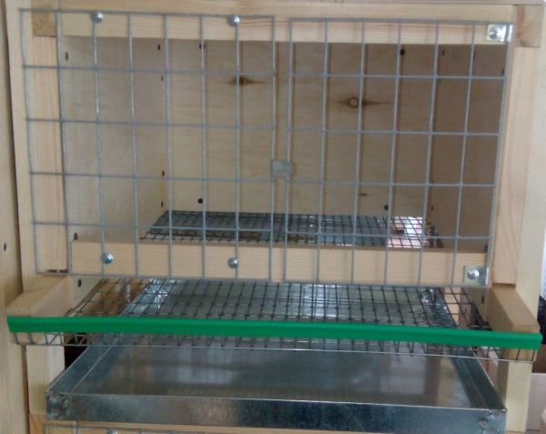 Обрамление яйцесборника